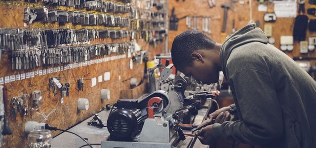 Contratar a un familiar si eres autónomo Contratar a un familiar si eres autónomo