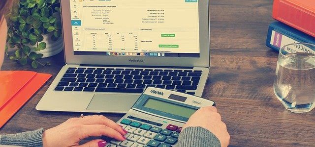 ¿Quién paga más impuestos, autónomos o asalariados?